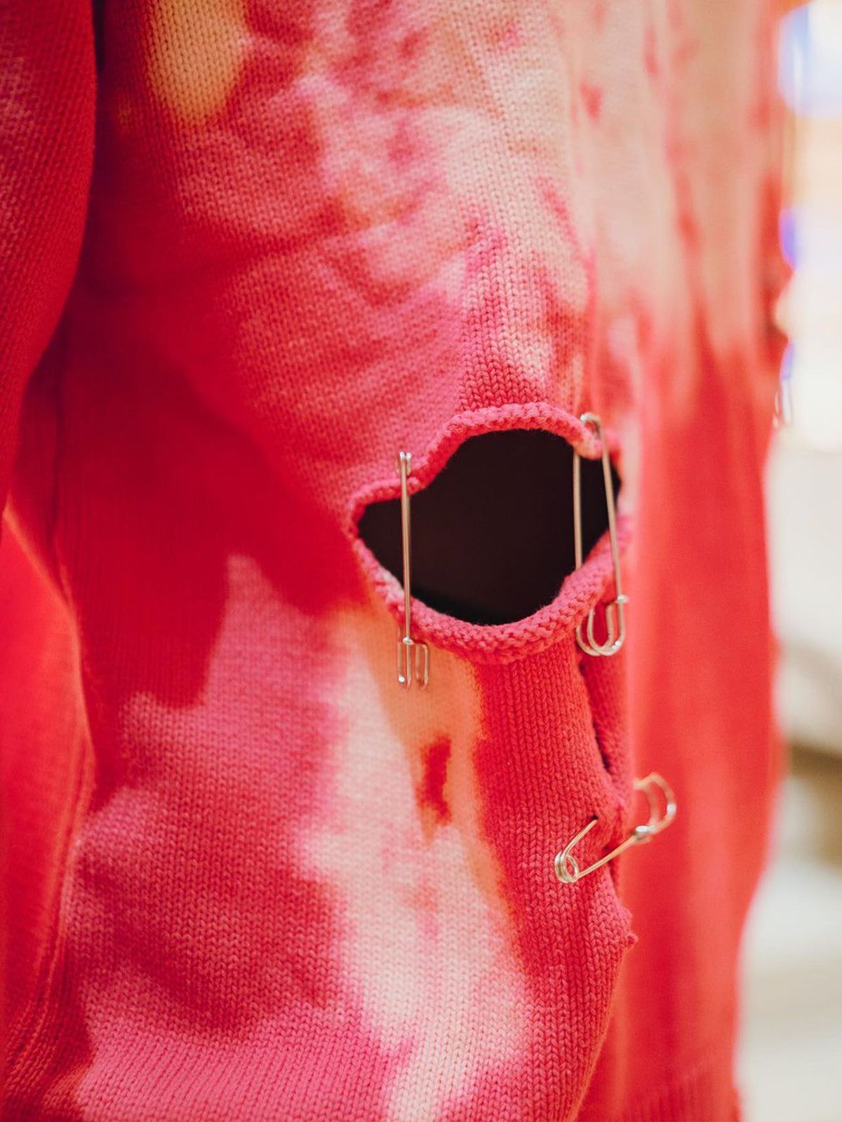 Fvshya Paperclip Broken Design Knit Sweater